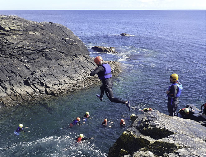 COASTEERING & CLIMBING
